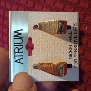 Atrium vintage clip-on earrings